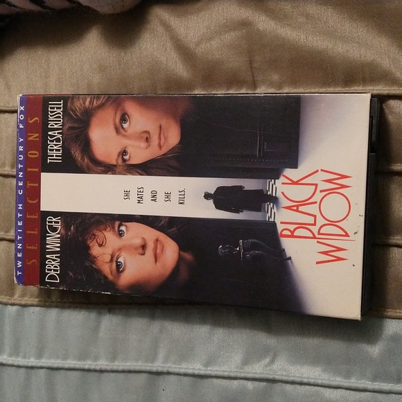 6/$15 Black Widow 1987 ‧ Thriller Mystery ‧ VHS tape - Picture 4 of 4